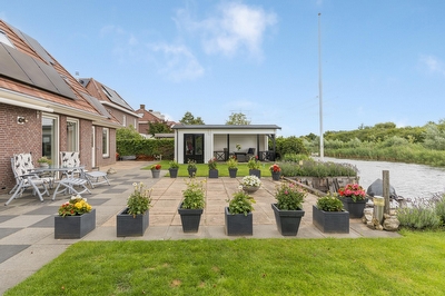 Barbarakruid 8, Puttershoek