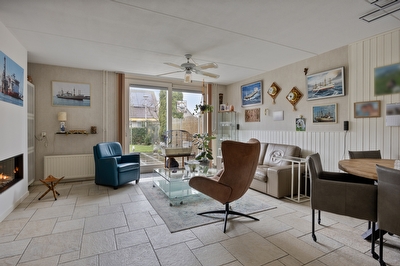 Burg. Korstanjestraat 13, Klaaswaal