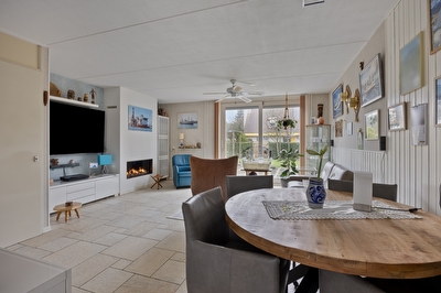 Burg. Korstanjestraat 13, Klaaswaal