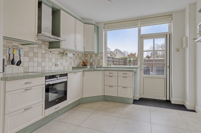 Ferdinand Bolstraat 2, Ridderkerk