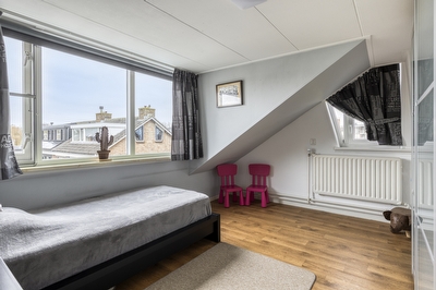 Ferdinand Bolstraat 2, Ridderkerk