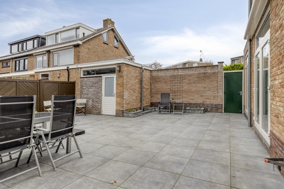 Ferdinand Bolstraat 2, Ridderkerk