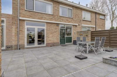 Ferdinand Bolstraat 2, Ridderkerk