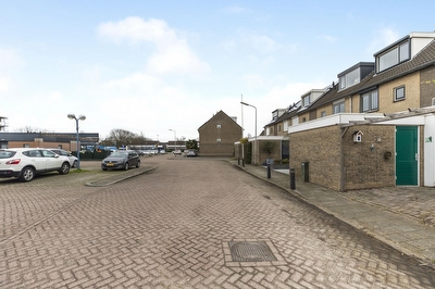 Meubelmaker 17, Zwijndrecht