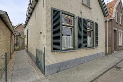 Rijsoordsestraat 24, Ridderkerk