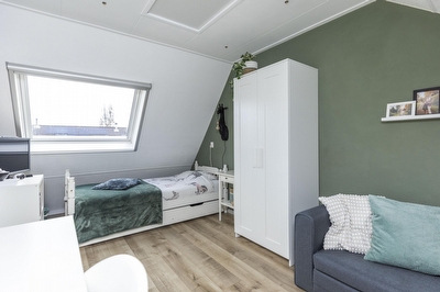 Vredenborg 18, Hendrik-Ido-Ambacht