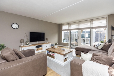 Vredenborg 18, Hendrik-Ido-Ambacht